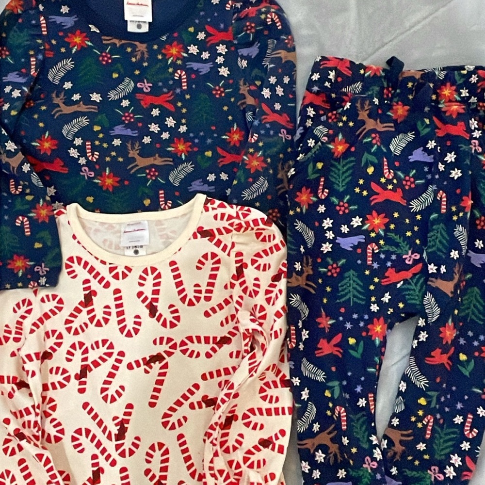 Hanna Andersson Kids Pajama Set - Navy, Cream, and Red